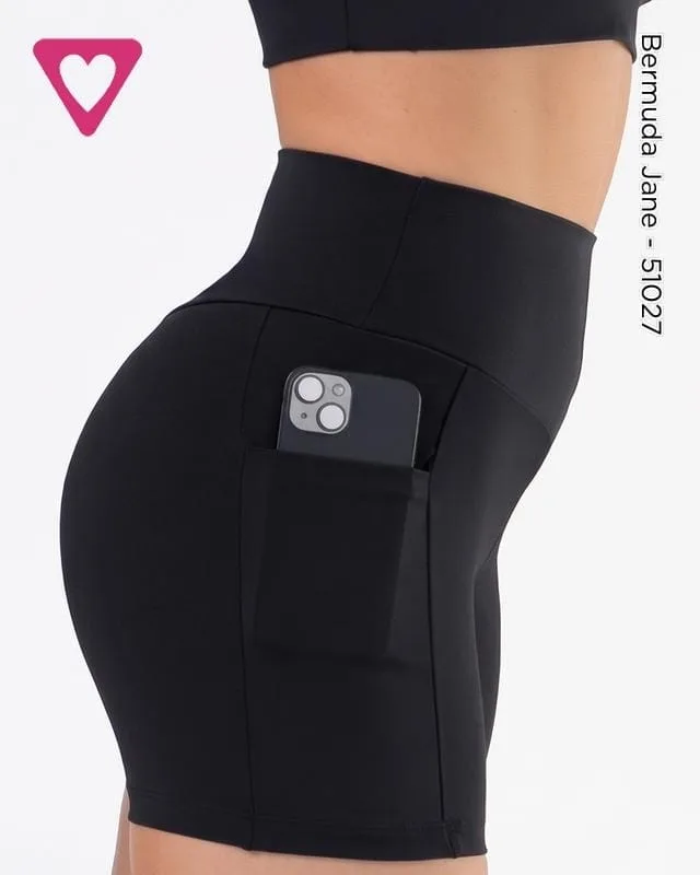 Bermuda Jane preta, fotos da peça, foto 2 de 3